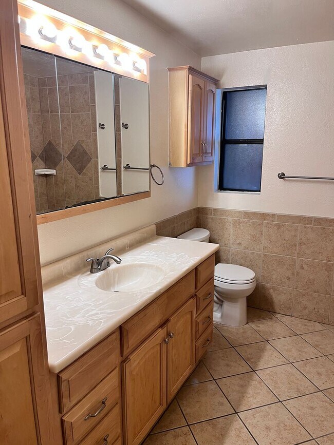 Building Photo - 7130 E 30th St