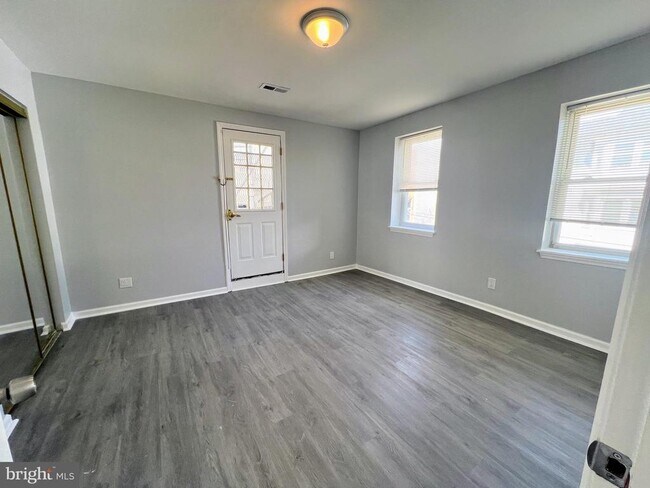 Building Photo - 538 N 32nd St
