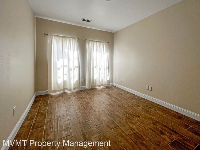 Building Photo - 3 br, 2 bath House - 10 Mighty Atom Circle