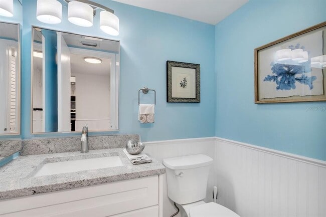 Building Photo - 6295 Bahia Del Mar Cir