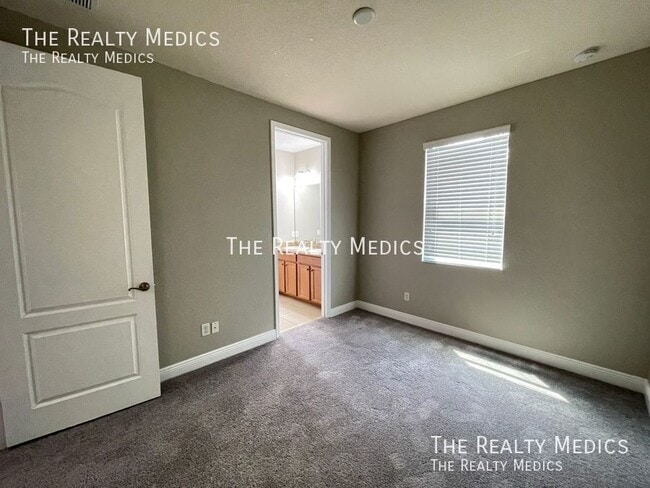 Building Photo - 8422 Kelsall Dr