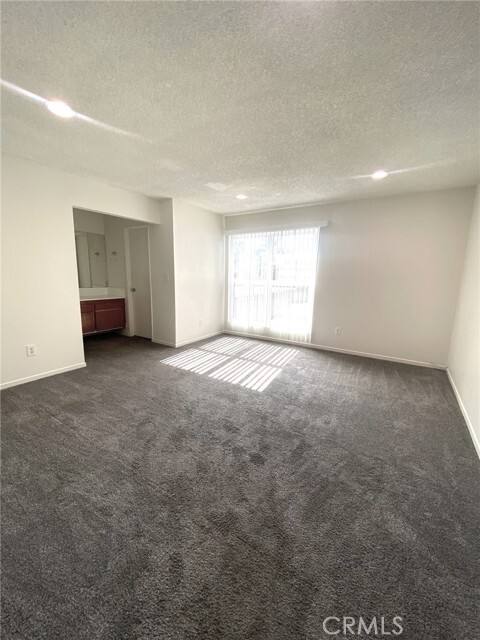 Building Photo - 1582 Mitchell Ave