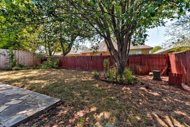Building Photo - 2904 Canyon Oaks Ct