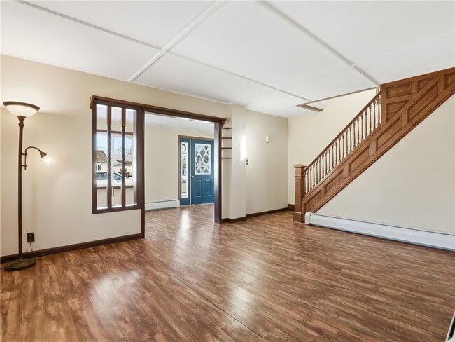 Building Photo - 813 N Elmer Ave