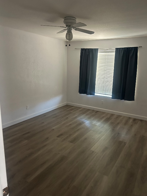 Building Photo - 1905 E University Dr