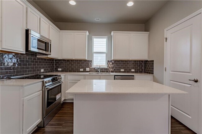 Building Photo - 9603 Grapevine Leaf Dr