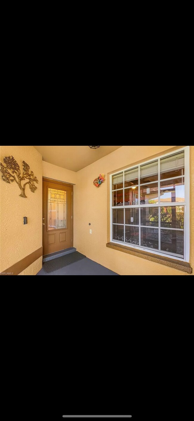 Building Photo - 403 SW 3rd Ct