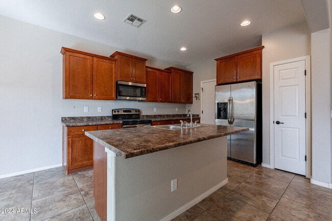 Building Photo - 2623 E San Mateo Dr