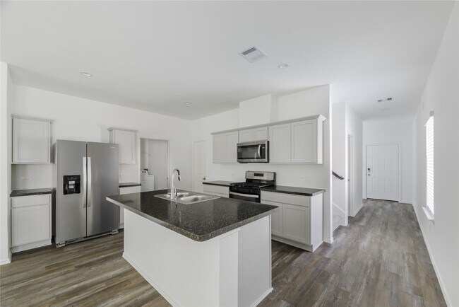 Building Photo - 24106 Juniper Hts Dr
