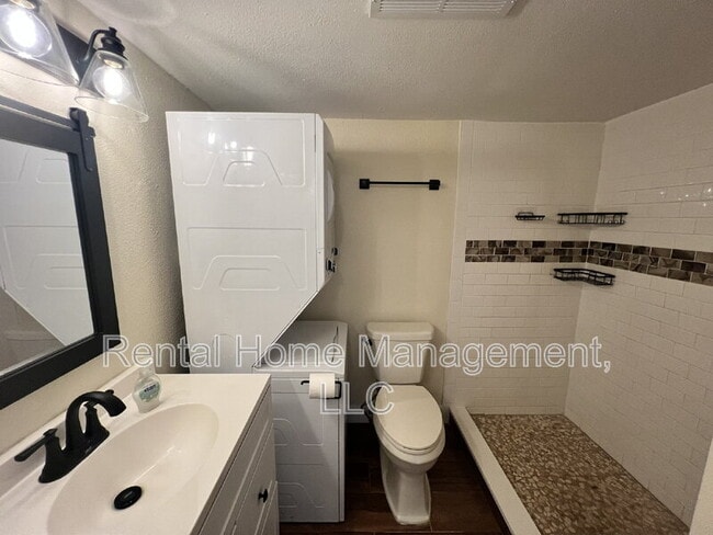 Building Photo - 139 Oyster Bay Cir