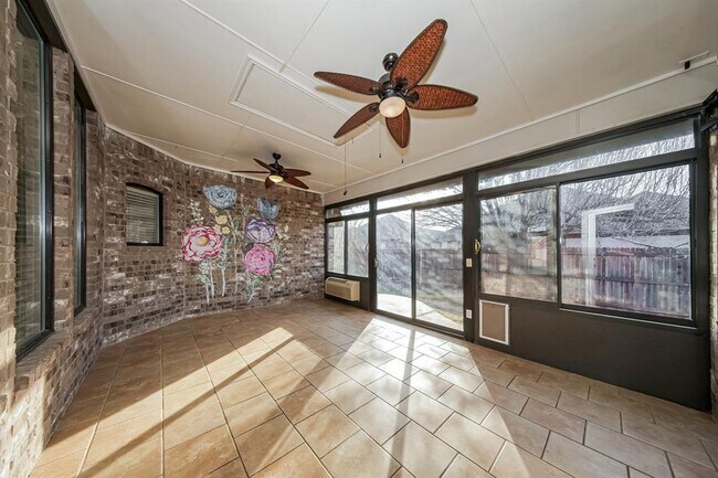 Building Photo - 16621 La Paloma Lane