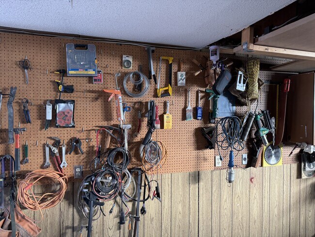 Building Photo - 259 E Oakland St