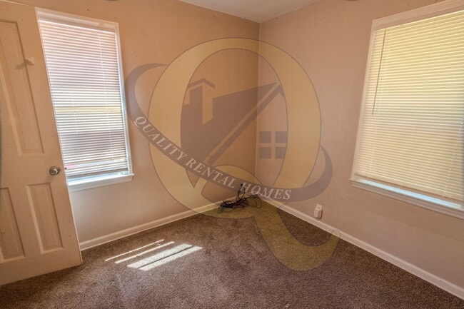 Building Photo - Charming 3-bedroom Cape Cod with a versatile loft and plenty of space to enjoy!