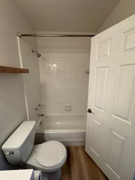 Bathroom 2 - 10101 N Arabian Trl