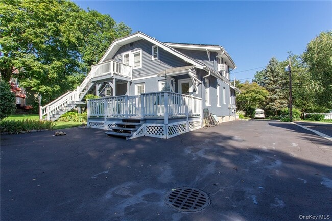 Building Photo - 30 Sterling Ct