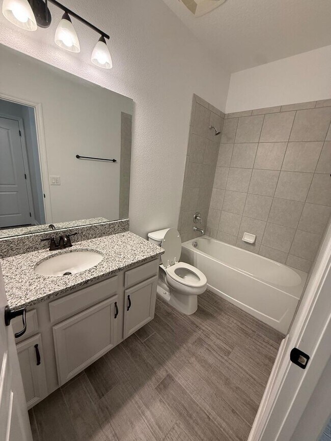 Building Photo - 3 BEDROOM, 2 BATHOOM IN DEANS XING/LITTLE ECON