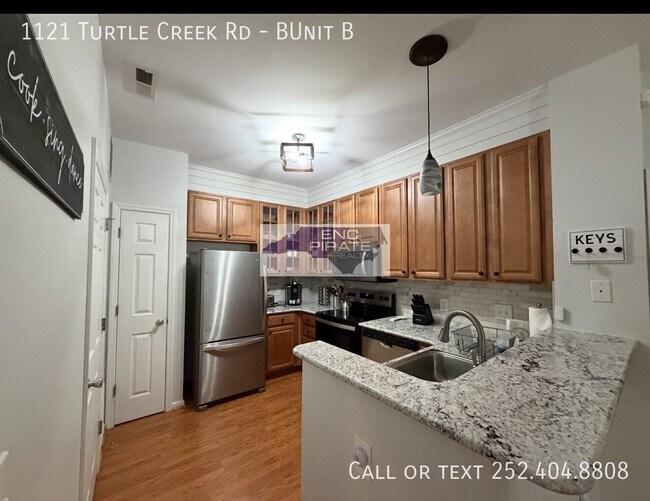 Building Photo - 1121 Turtle Creek Rd