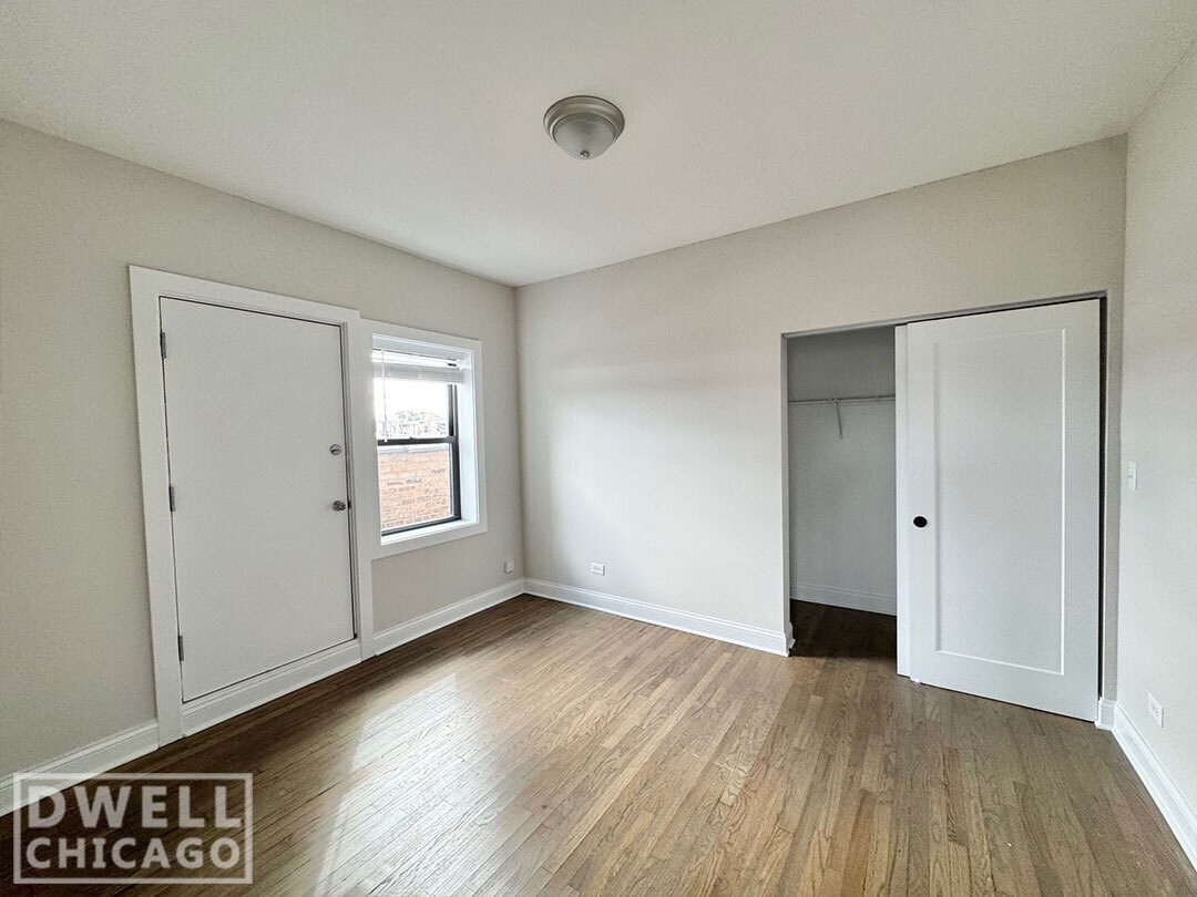 Building Photo - 3409 W Fullerton Ave