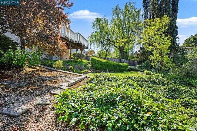 Building Photo - 87 Gaywood Pl