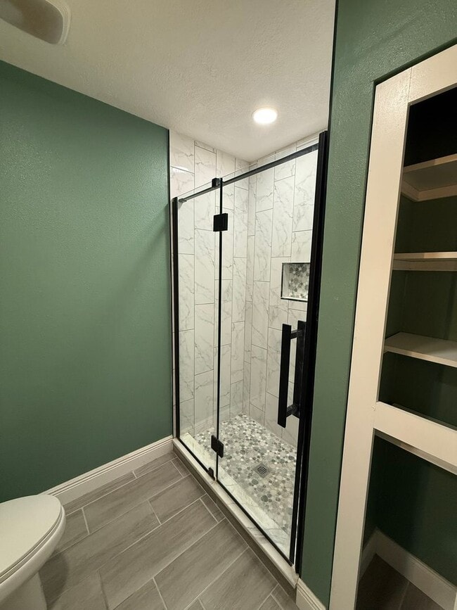 Building Photo - 102 Kristi Ann Ct