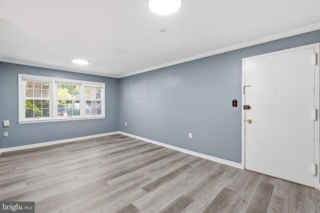 Building Photo - 9453 Fairfax Blvd