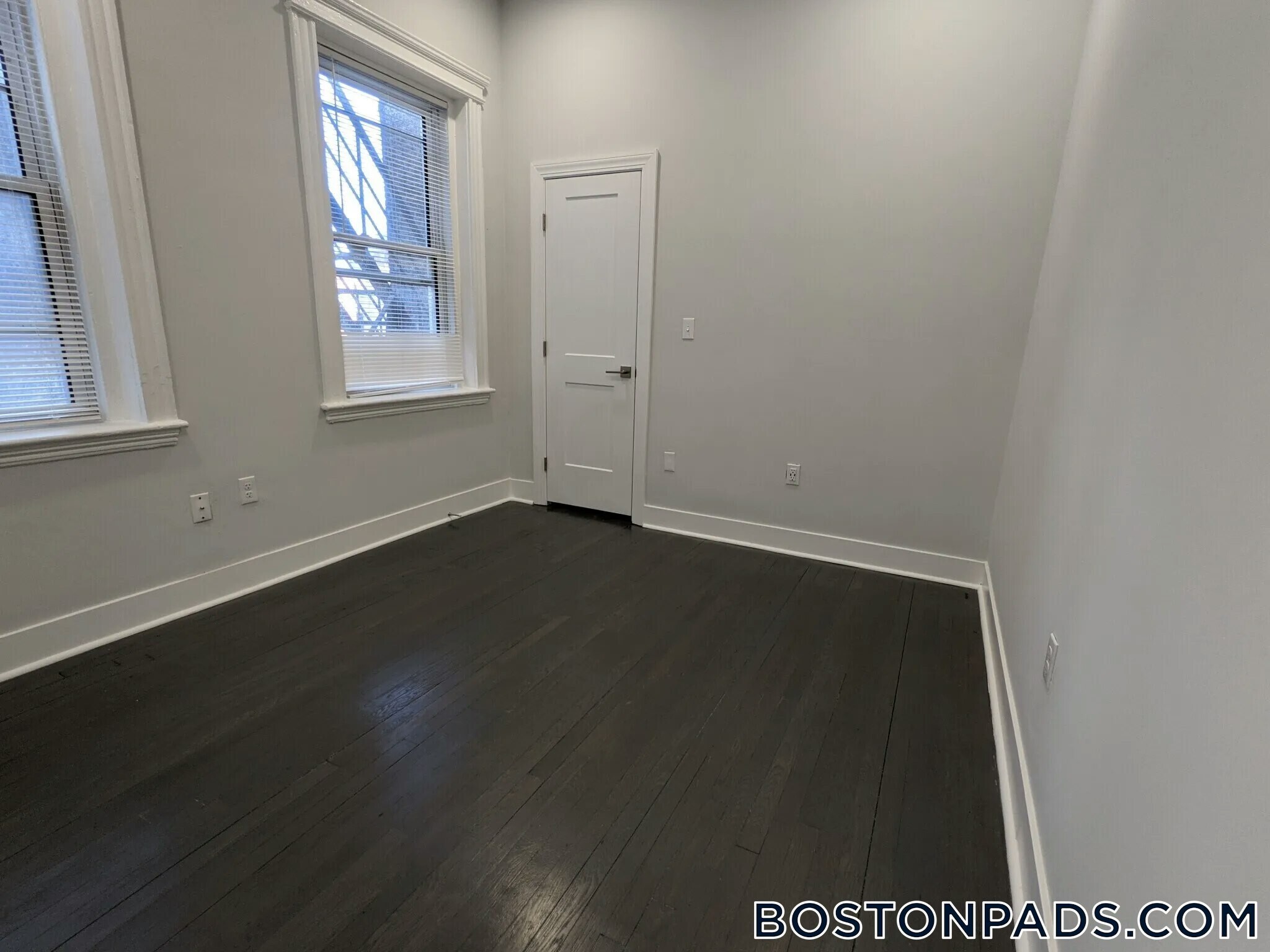 Building Photo - 120 Peterborough St
