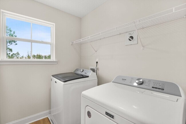 Building Photo - Like New Construction in Ludowici