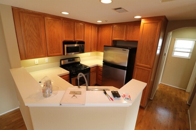 Building Photo - 16921 Meadowlark Ridge Rd