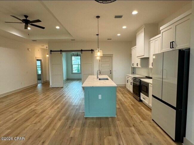 Building Photo - 4640 Delwood Park Blvd