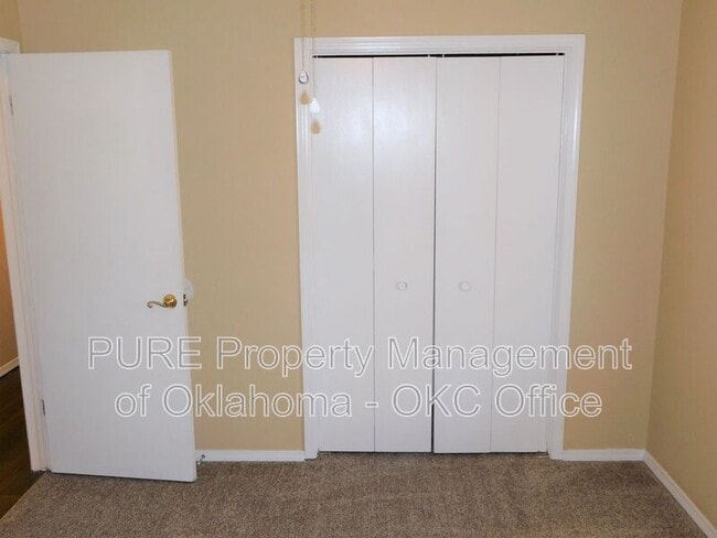 Building Photo - 4800 Cinderella Dr