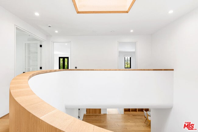 Building Photo - 1001 N Hanover Dr