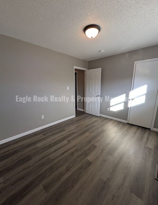 Building Photo - East Tulsa House for Rent (3beds/1.5baths)