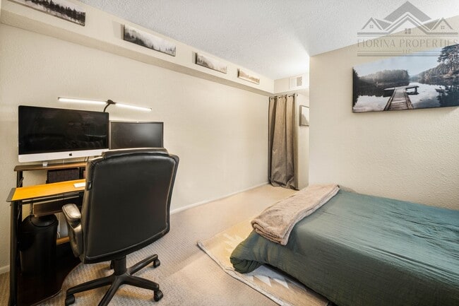 Building Photo - 941 Calle Mejia