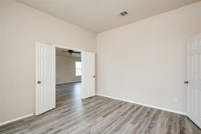 Building Photo - 2509 Pearson Way