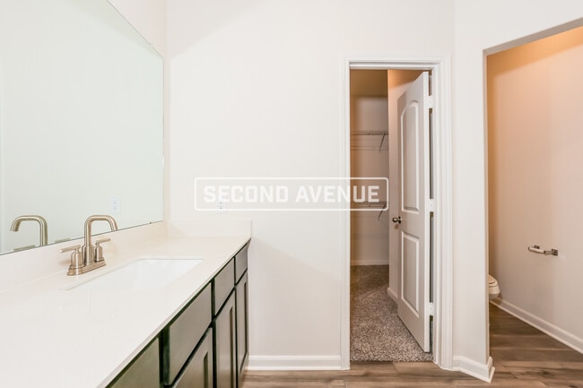 Building Photo - 108 Son Martin PL