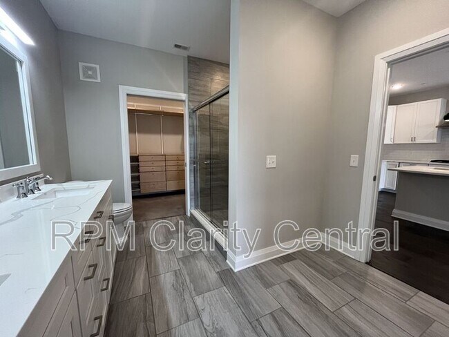 Building Photo - 751 N 6th St