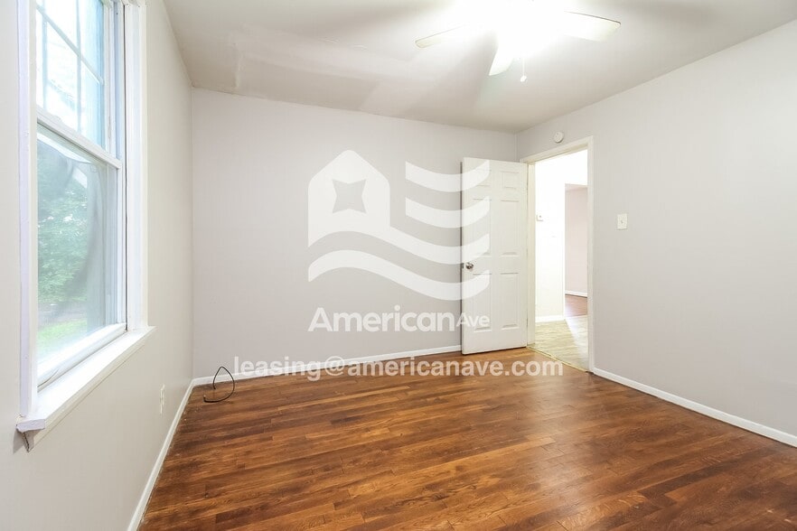 Building Photo - 301 Ammons Rd