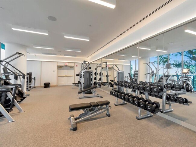Building Photo - 3101 Bayshore Blvd