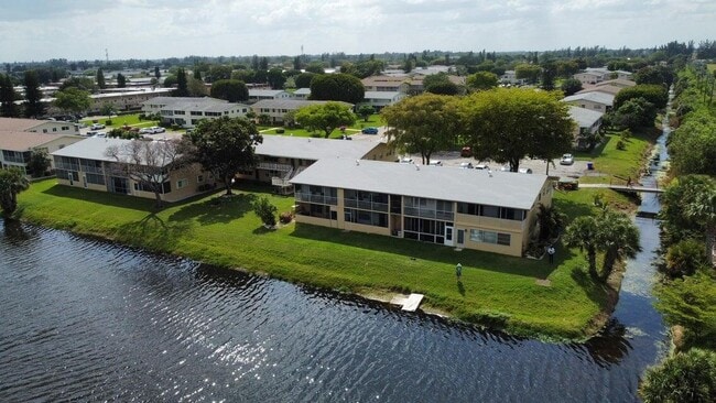 Building Photo - 260 Dorchester K