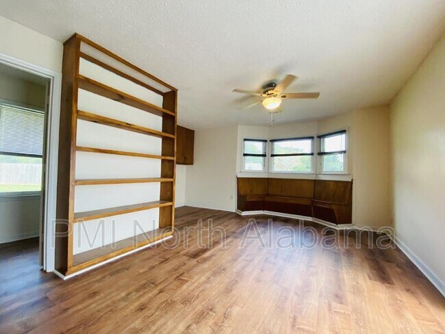 Building Photo - 212 Elton Cir S