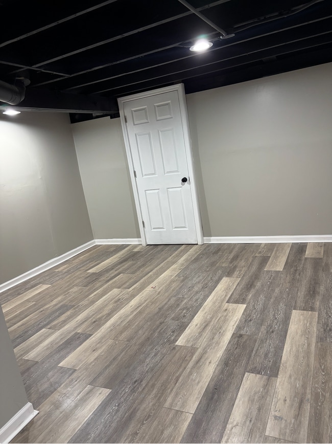 Building Photo - Spacious Open Concept Fully Renovated 3Bedroom 2 Bath Home