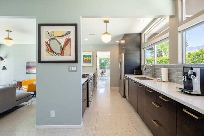 Building Photo - Luxury Mid Century Oasis in Palm Springs (Monthly Only - No Long Term)