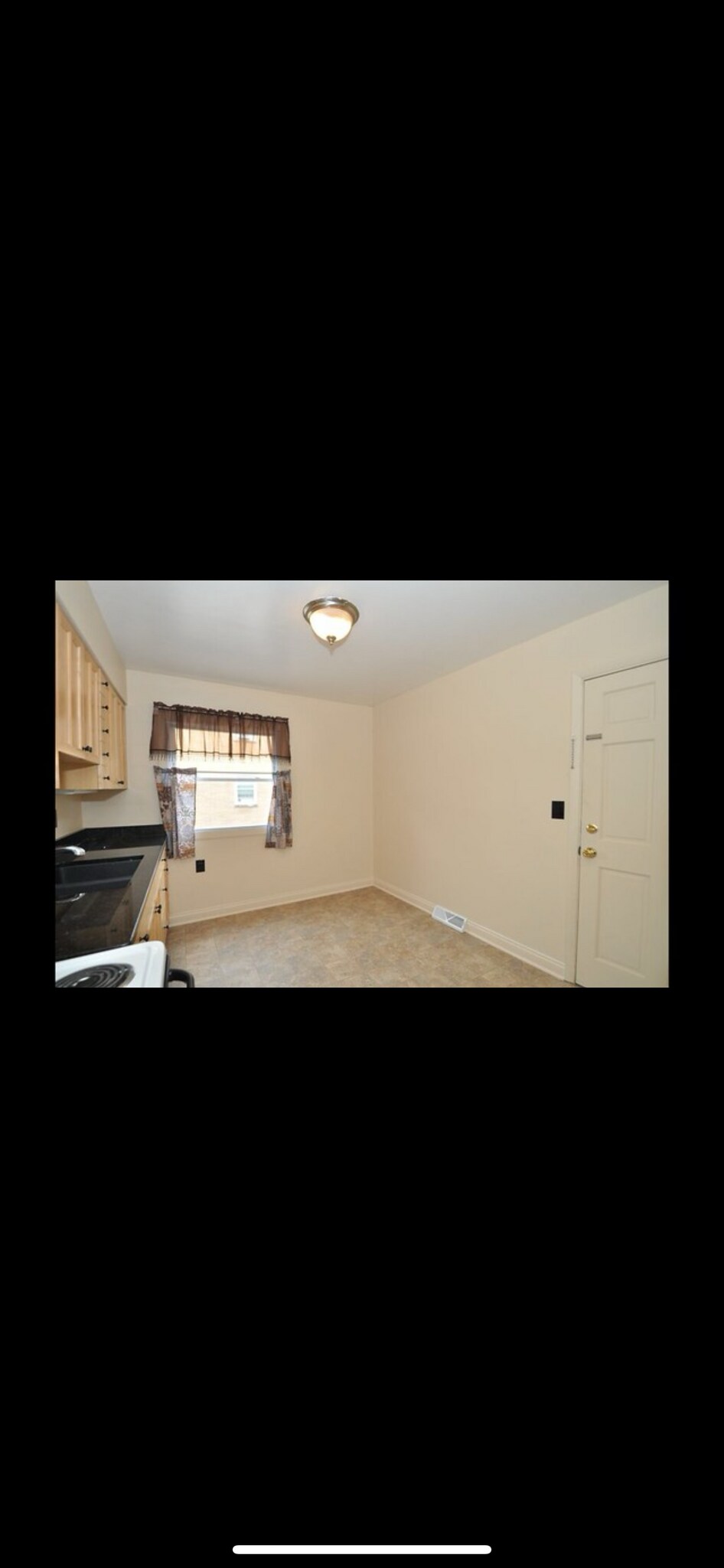 Building Photo - 3744 S 87th St