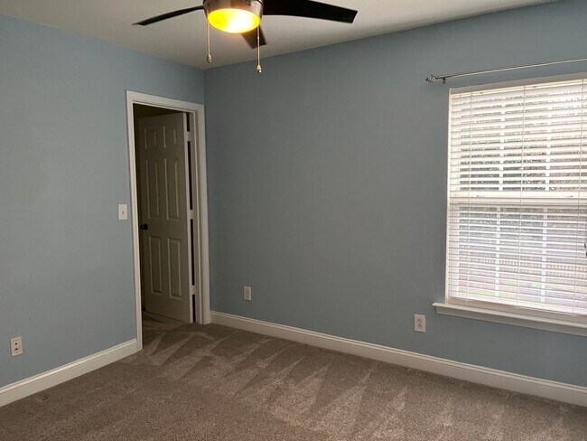 Building Photo - 10515 Hawick Ct