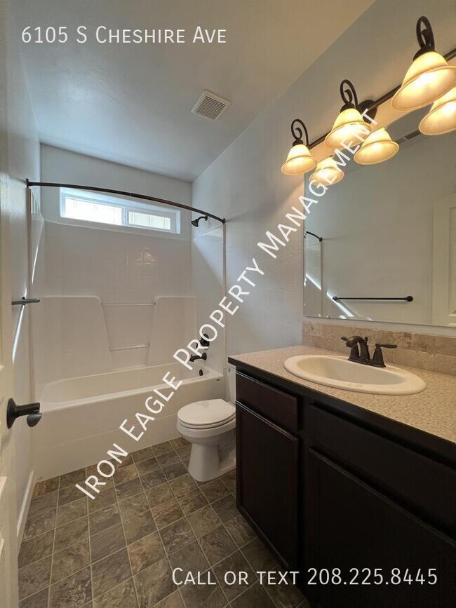 Building Photo - 6105 S Cheshire Ave