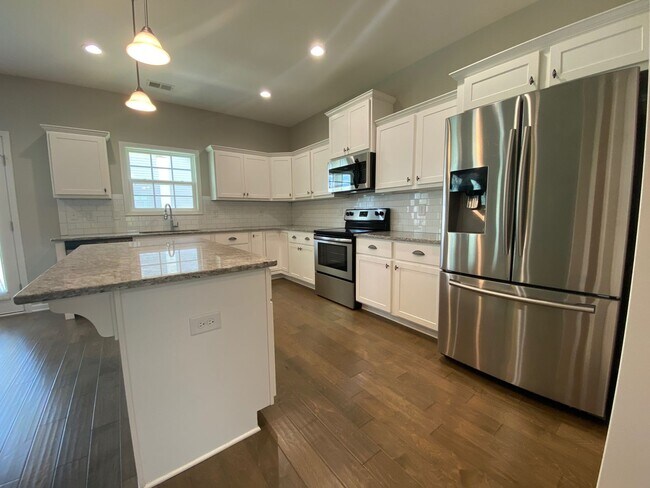 Building Photo - 216 Wild Azalea Dr