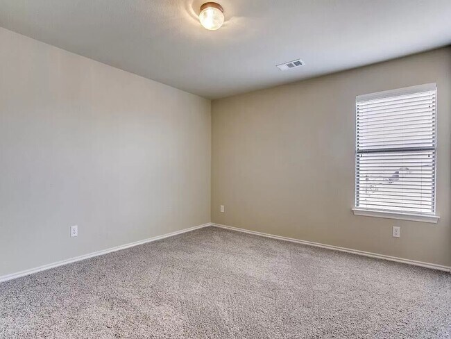 Building Photo - 13212 Alyssum Dr