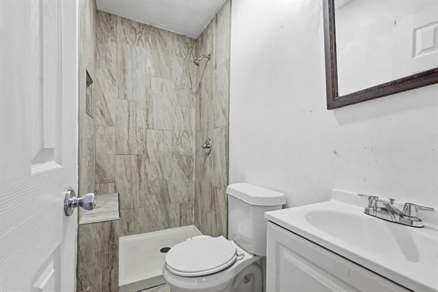 Building Photo - 242 W Cober Dr