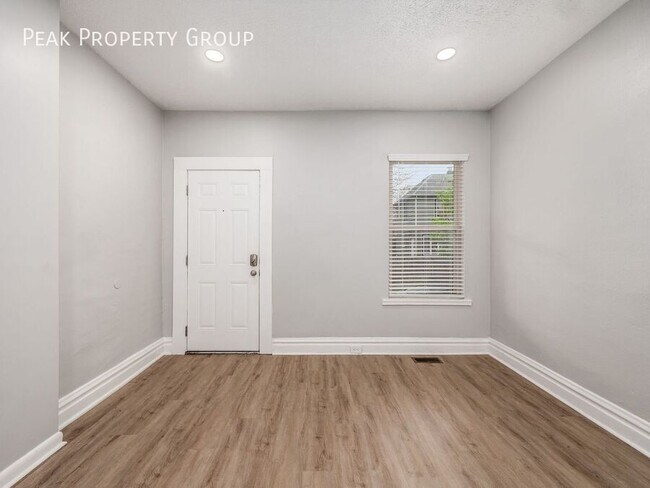 Building Photo - 1238 S Washington Ave