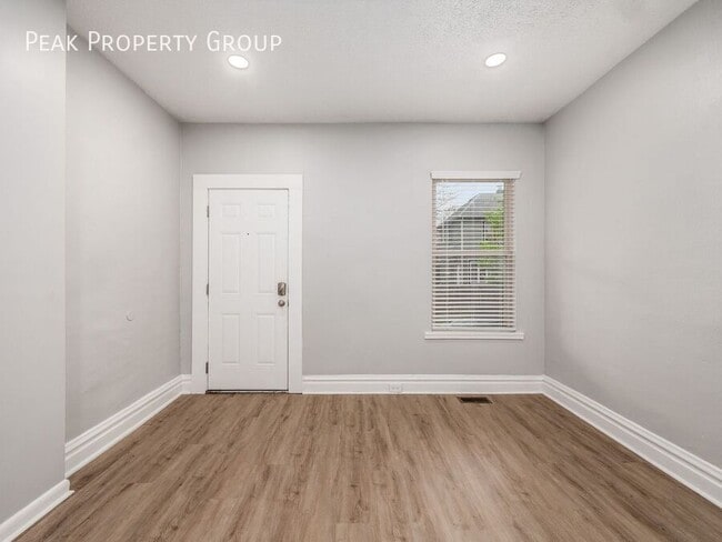 Building Photo - 1252 S Washington Ave